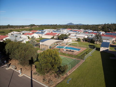 Wavecrest Village Tourist Park - Airlie Beach Holiday 0
