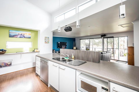 48 Echidna Ave Murbko -River Shack Rentals - Airlie Beach Holiday 2