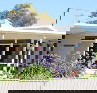 Deckadence Seafront - Airlie Beach Holiday