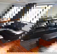Ewetopia Farm - Airlie Beach Holiday