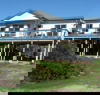 Flying Dutchmen - Airlie Beach Holiday