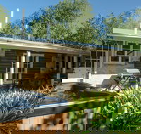 Ford Cottage Bed  Breakfast - Airlie Beach Holiday