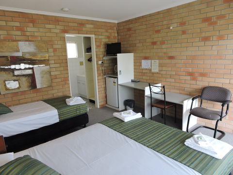 Hotel Motel 5 - Airlie Beach Holiday 2