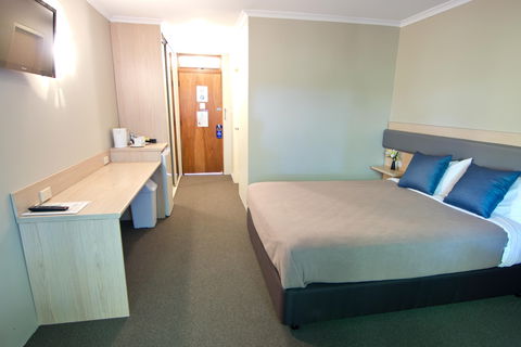 Lakeview Hotel Motel - Airlie Beach Holiday 1