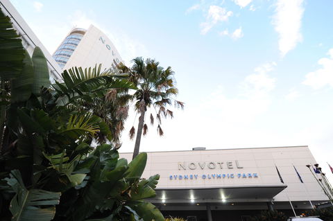 Novotel Sydney Olympic Park - Airlie Beach Holiday 1