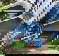 The Blue House at Wombarra Beach - Airlie Beach Holiday