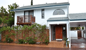 Dolphin Lodge - Airlie Beach Holiday