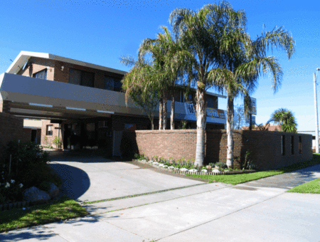 Albury Garden Court Motel - Airlie Beach Holiday