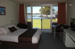 Book Anna Bay Accommodation Vacations Airlie Beach Holiday Airlie Beach Holiday