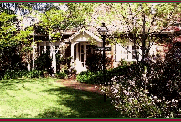 Russells Bed And Breakfast - Airlie Beach Holiday