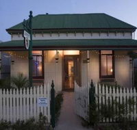 Emaroo Cottages - Airlie Beach Holiday
