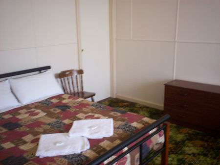 Tingle All Over - Youth Hostels Of Australia - Airlie Beach Holiday 1