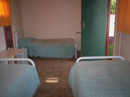 Tingle All Over - Youth Hostels Of Australia - Airlie Beach Holiday 2