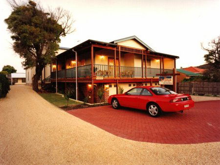 The Terrace Bed & Breakfast - Airlie Beach Holiday 0