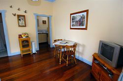 My Place Colonial Accommodation - Airlie Beach Holiday 0