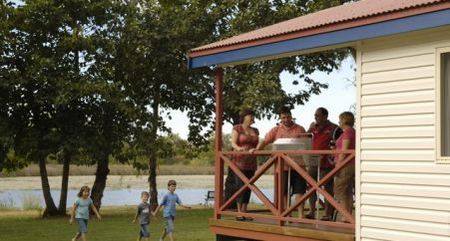 Discovery Holiday Parks - Lake Kununurra - Airlie Beach Holiday 1