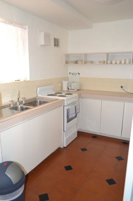 Cottesloe Beach Chalets - Airlie Beach Holiday 6