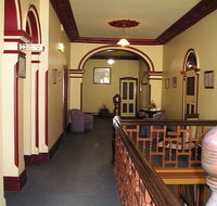 Shamrock Hotel - Airlie Beach Holiday