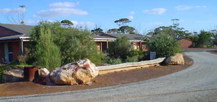 Wave Rock Lakeside Resort And Caravan Park - Airlie Beach Holiday 0