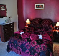 Watsons Way Country Stay and Rock Tours - Airlie Beach Holiday
