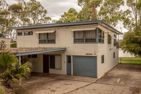 78  River Lane Mannum -River Shack Rentals - Airlie Beach Holiday 1