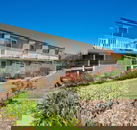 Bathurst Apartments - Airlie Beach Holiday