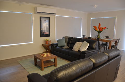 Falls Cottage Whitfield - Airlie Beach Holiday 2