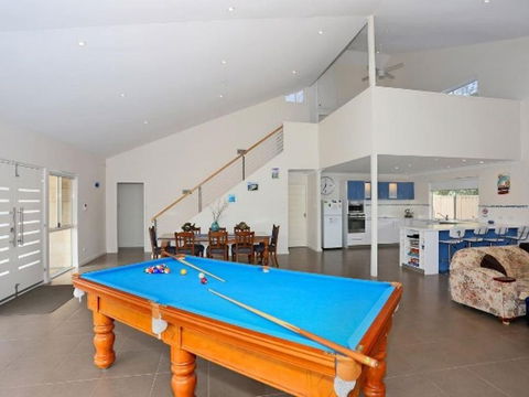 Falcon By The Bay - Airlie Beach Holiday 0