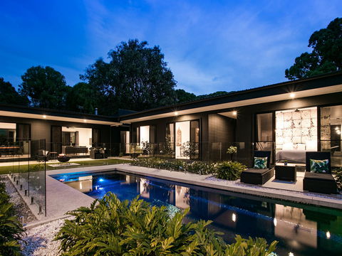 Friday Sabai - Airlie Beach Holiday 1