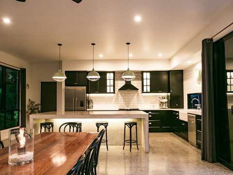 Friday Sabai - Airlie Beach Holiday 2