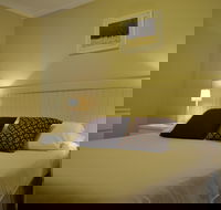 Karri Valley Chalets - Airlie Beach Holiday