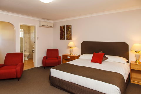 McNevins Maryborough Motel - Airlie Beach Holiday 2