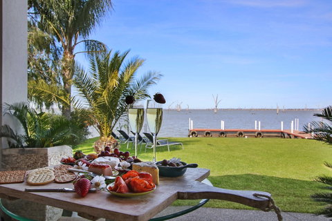 Mulwala 105 - Airlie Beach Holiday 1