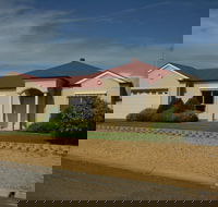 New Ladsys - Airlie Beach Holiday