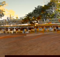 Nindigully Pub - Airlie Beach Holiday