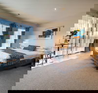 Seagate Motel Moonta Bay - Airlie Beach Holiday