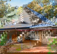 Sea Breeze - Airlie Beach Holiday