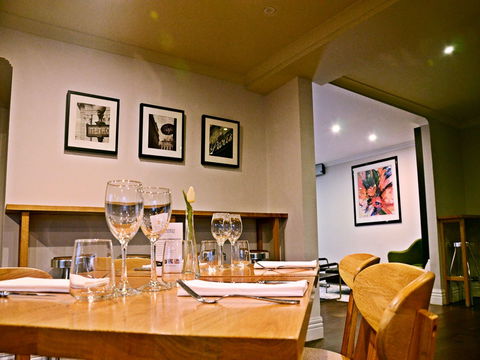 The Waverley International Hotel - Airlie Beach Holiday 2