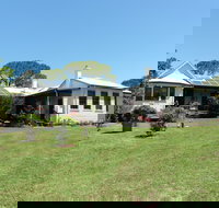 The Old School Bed and Breakfast - Airlie Beach Holiday