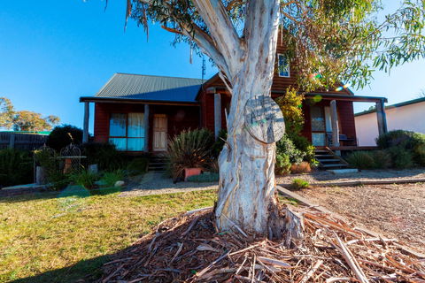 Aarlaur 1 - Airlie Beach Holiday 0