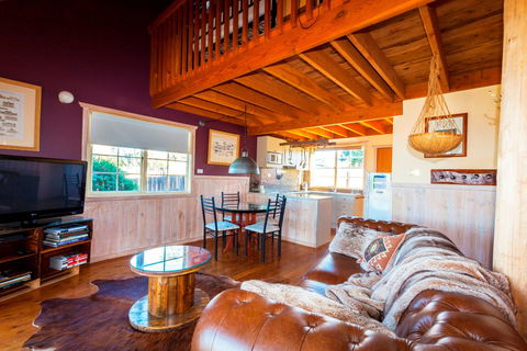 Aarlaur 1 - Airlie Beach Holiday 1