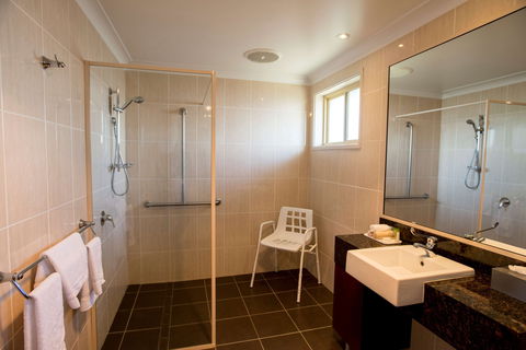 Best Western Plus All Settlers Tamworth - Airlie Beach Holiday 2