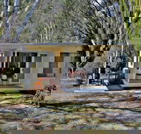 Capertee Cottage - Airlie Beach Holiday