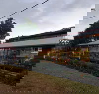 Christmas Creek Cafe and Cabins - Airlie Beach Holiday