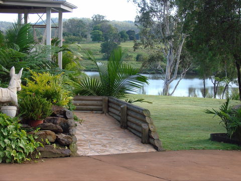 Clarence River B And B - Airlie Beach Holiday 1