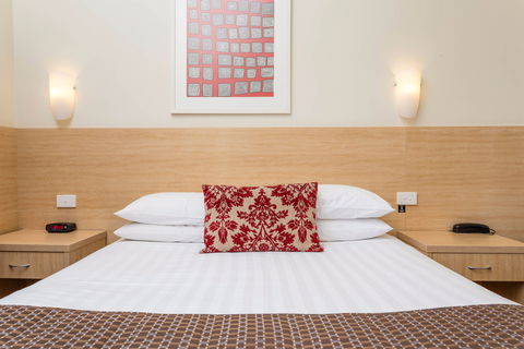 Club Motel And Apartments - Airlie Beach Holiday 0