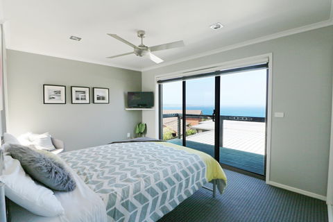 Eagle Heights Holiday Units - Panorama Units - Airlie Beach Holiday 2