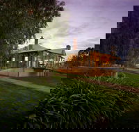 Longview Vineyard Accommodation - Airlie Beach Holiday