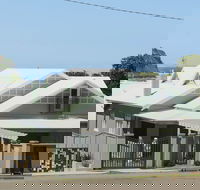 Merewether Beach House B and B