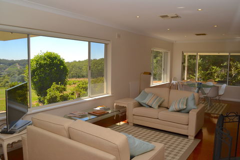 Pat And Ted's In The Piccadilly Valley - Airlie Beach Holiday 0